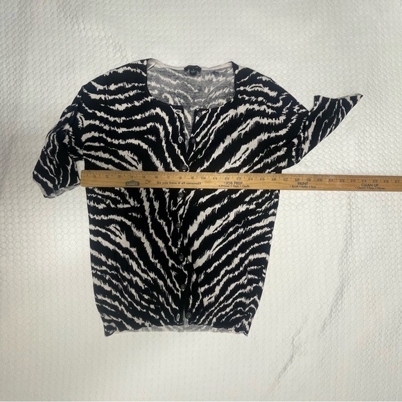 Ann Taylor. Silk Blend. Sz Small. Zebra Print. Excellent Condition 🤩🤩 - Picture 10 of 12